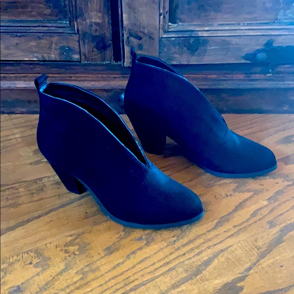 Black Boots